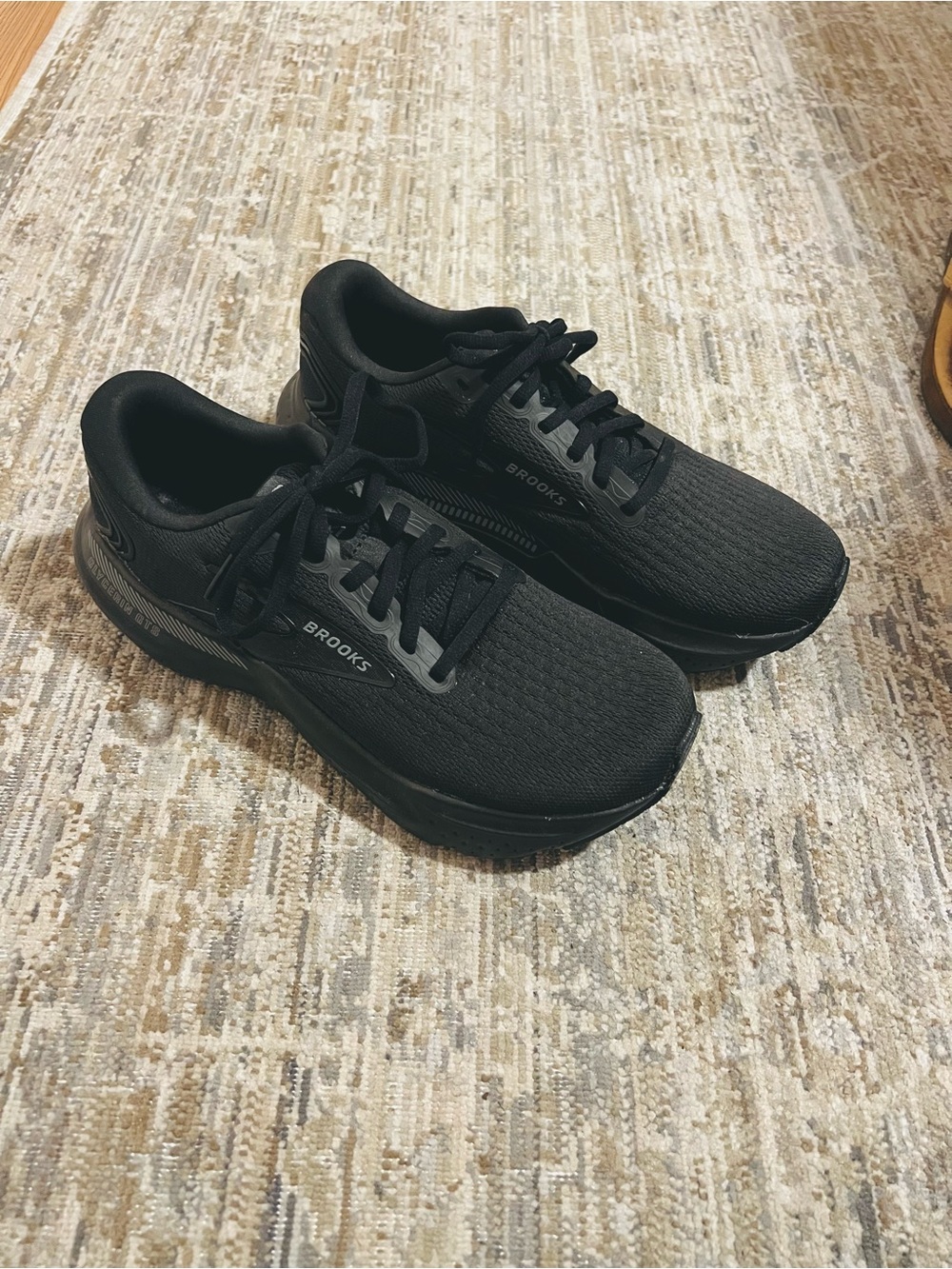 Brooks Black Womens Running Sneakers